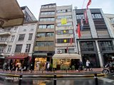 JETİZ DEN HARİKA LOKASYONDA KOMPLE SATILIK BİNA